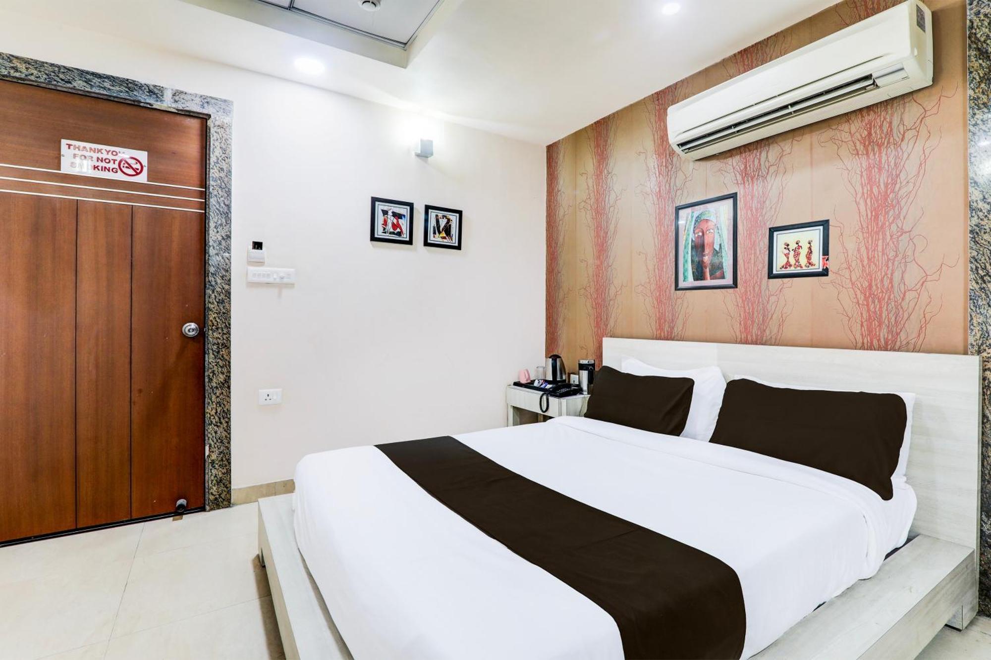 Townhouse Sakura Hotel Lucknow Exterior photo